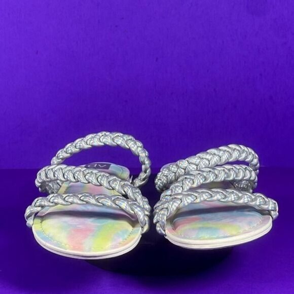 DV Dolce Vita Girls Silver Metallic Braided Flip-Flops Shoe Size 4-NEW - Picture 2 of 8
